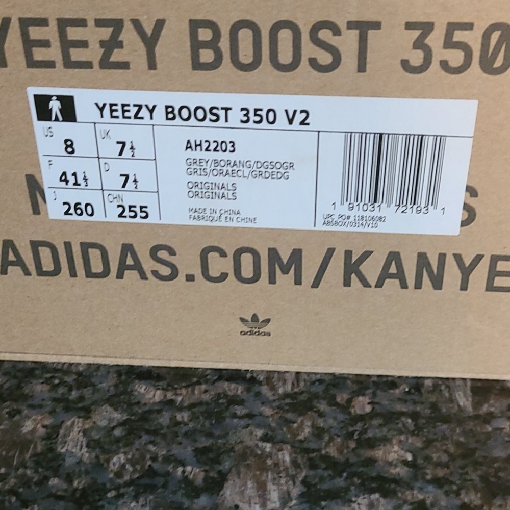 Yeezy Boost 350 V2 - Picture 5 of 5